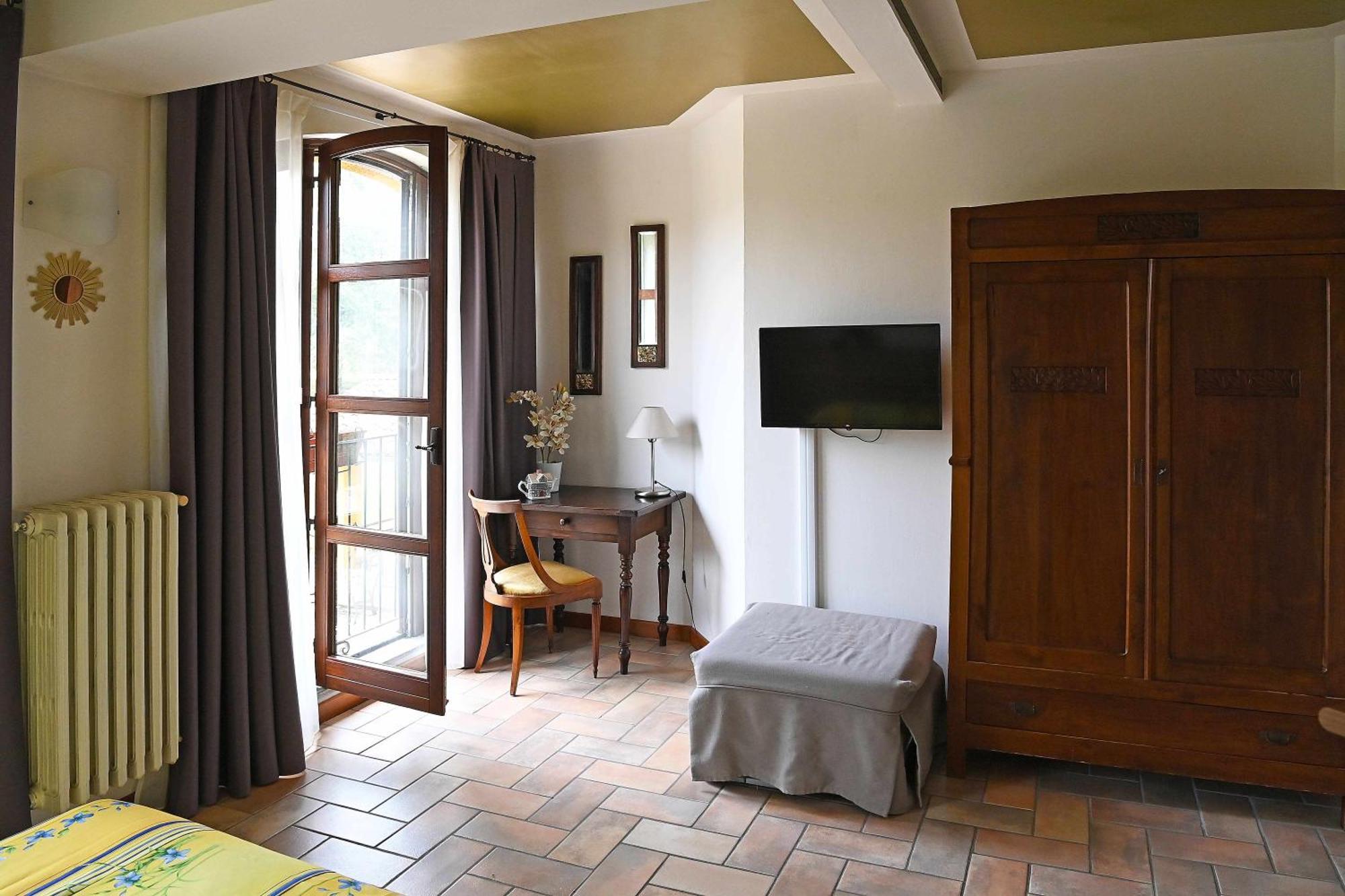 La Ca Dolga Guest House La Morra Room photo